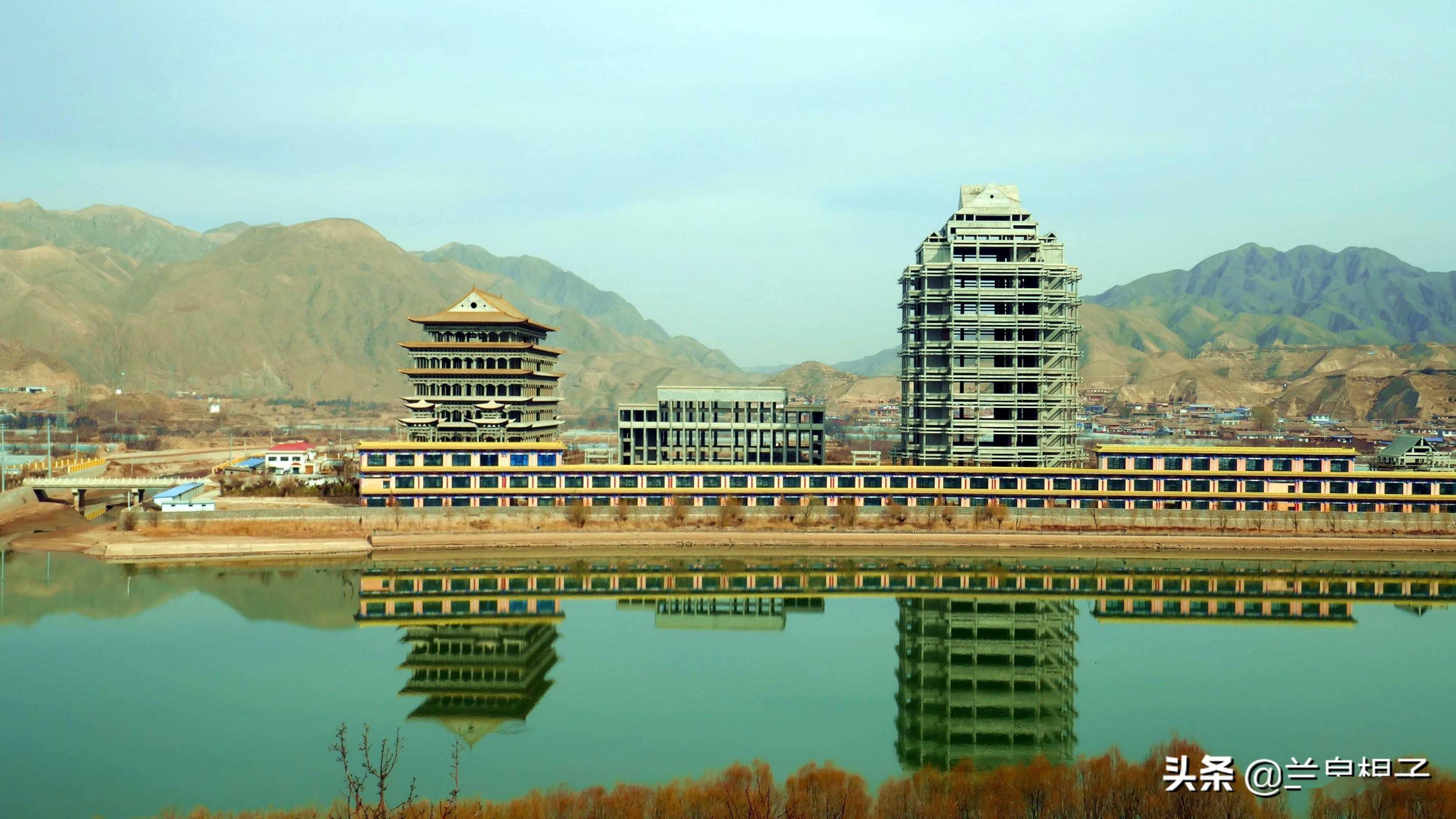 兰州什川河口村建设中金洲颐和园度假区仿古建筑群