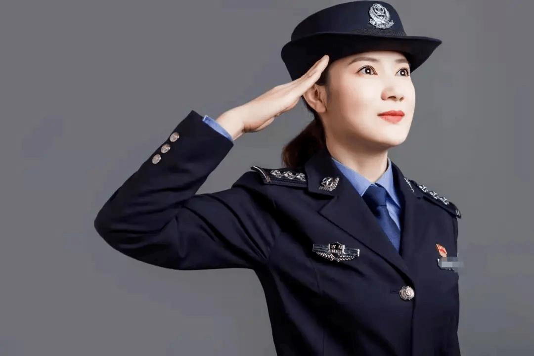 致敬了不起的她