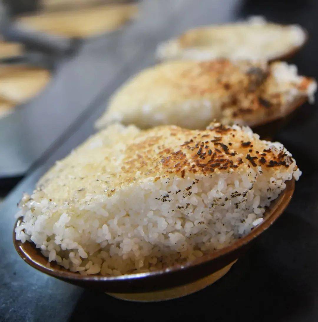 展现传统制作工序图据成华文化馆在贫富差距极大的旧社会,穷苦百姓连