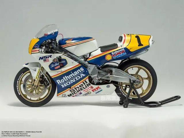 他把本田的传奇nsr500摩托车缩小了24倍!