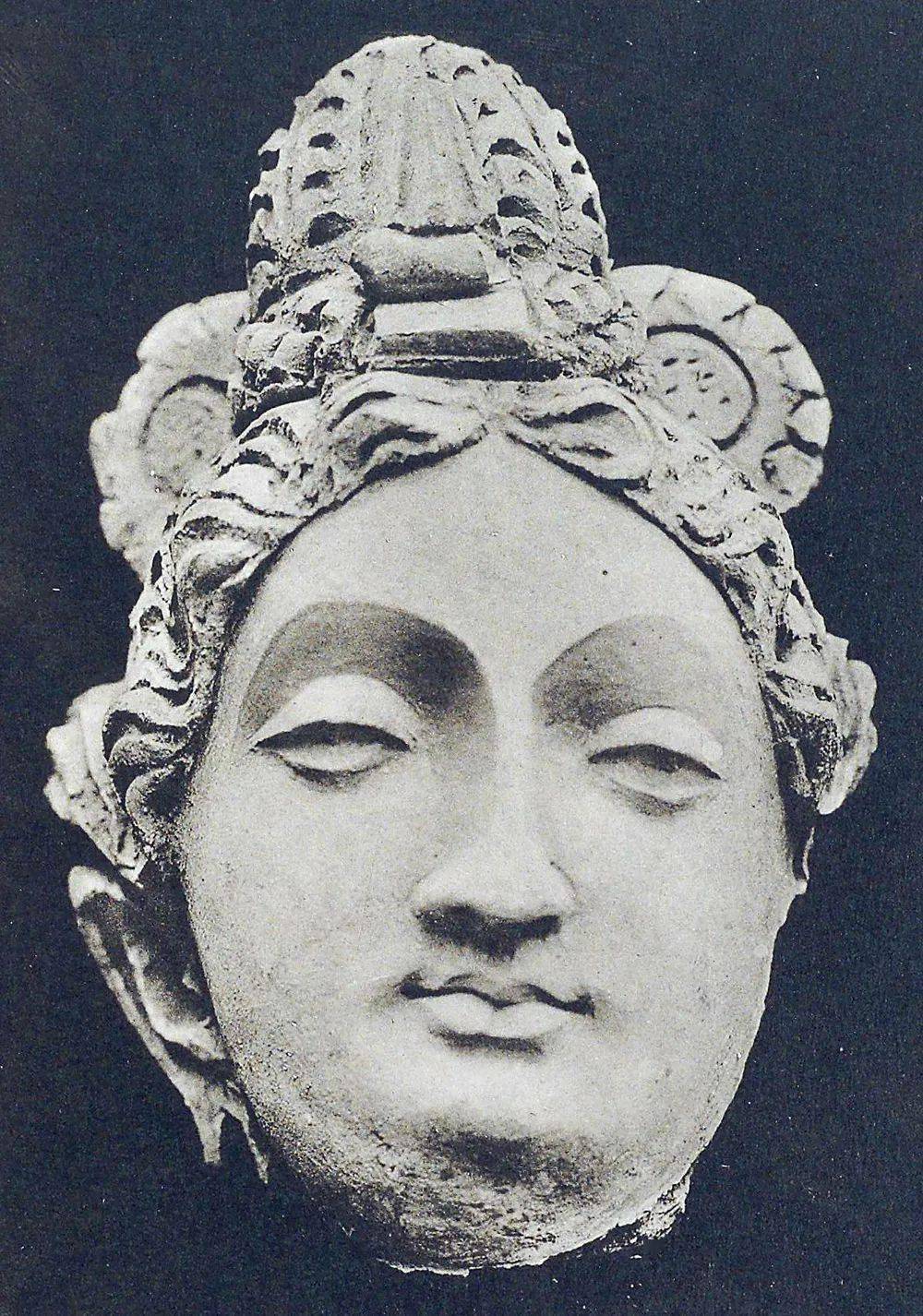 627年,西突厥统叶护可汗派其长子在吐火罗建立了突厥人的王朝.