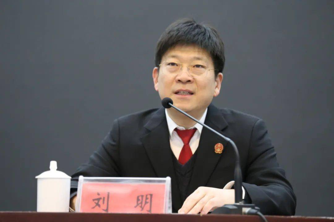 推进教育整顿打造政法铁军深入学习领会统一思想行动注重统筹结合