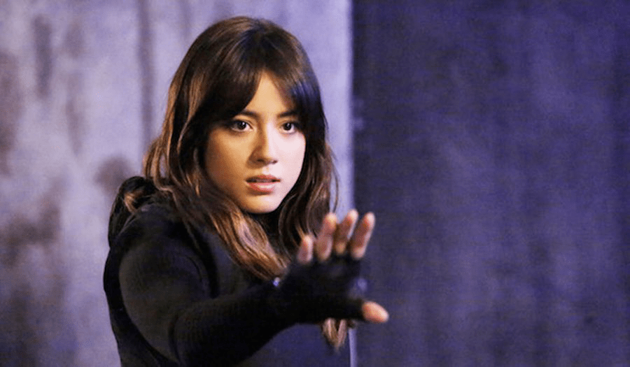 华裔漫威女星领衔真人版《飞天小女警》,网友:明明是飞天老大娘.