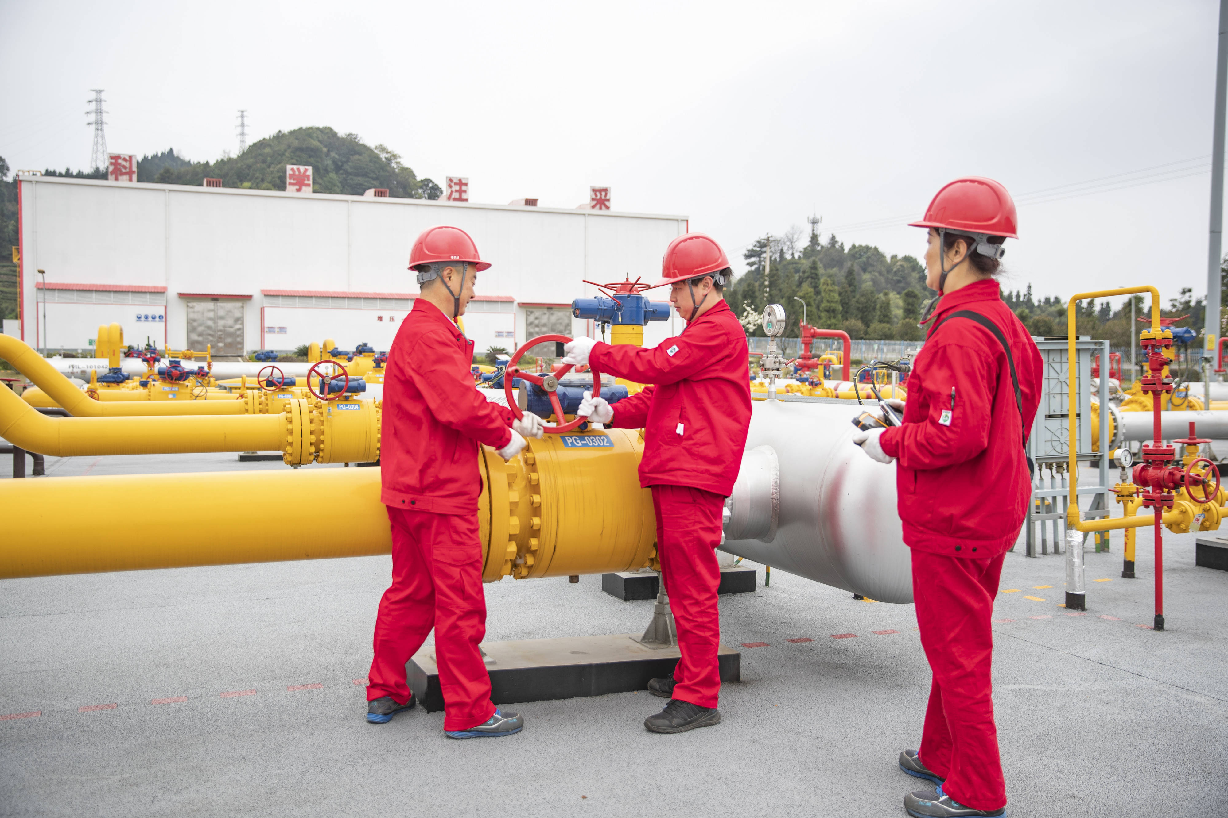相国寺储气库顺利完成第七采气期调峰采气作业