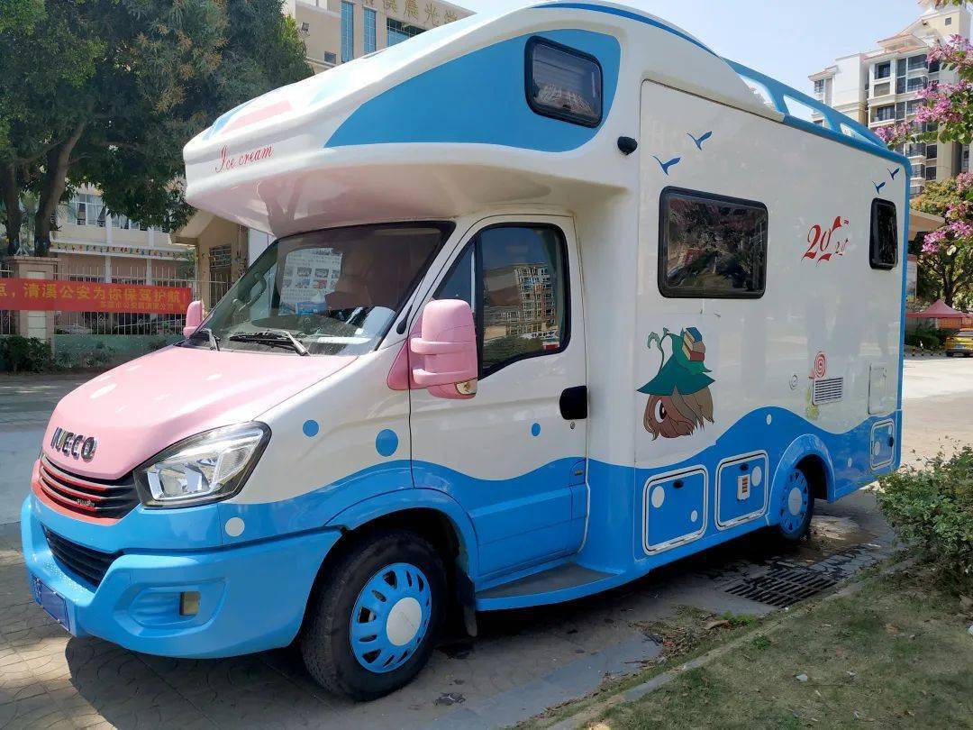 保定夫妇跳出舒适圈,开着依维柯过上潇洒生活_搜狐汽车_搜狐网