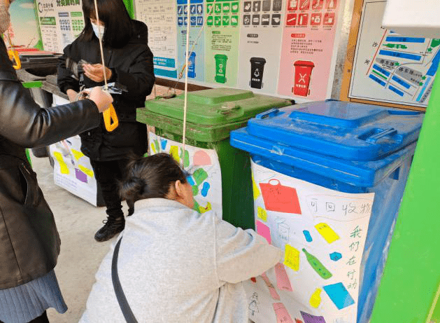 和行动者,积极开展“五大青年行动——垃圾分类,我们在行动”主题活动。