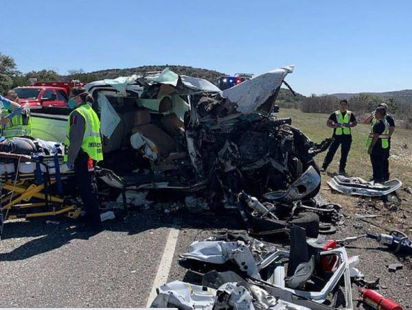 美国男子在车祸中开车驱赶非法移民，炸死8人