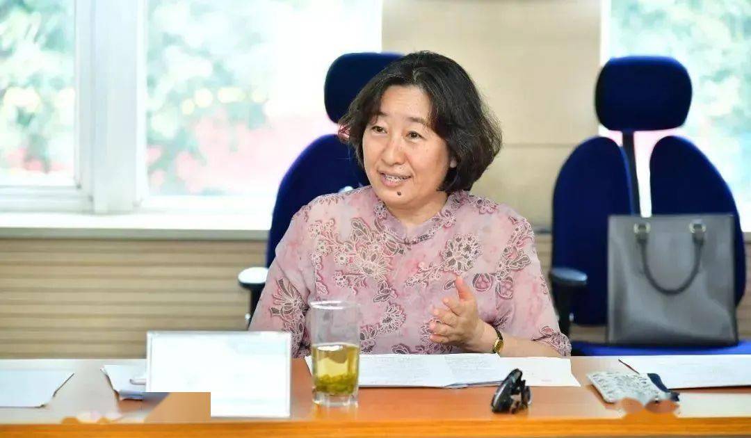 郭华:做教师的意义感和幸福感,只有你投入其中才能够获得_目光