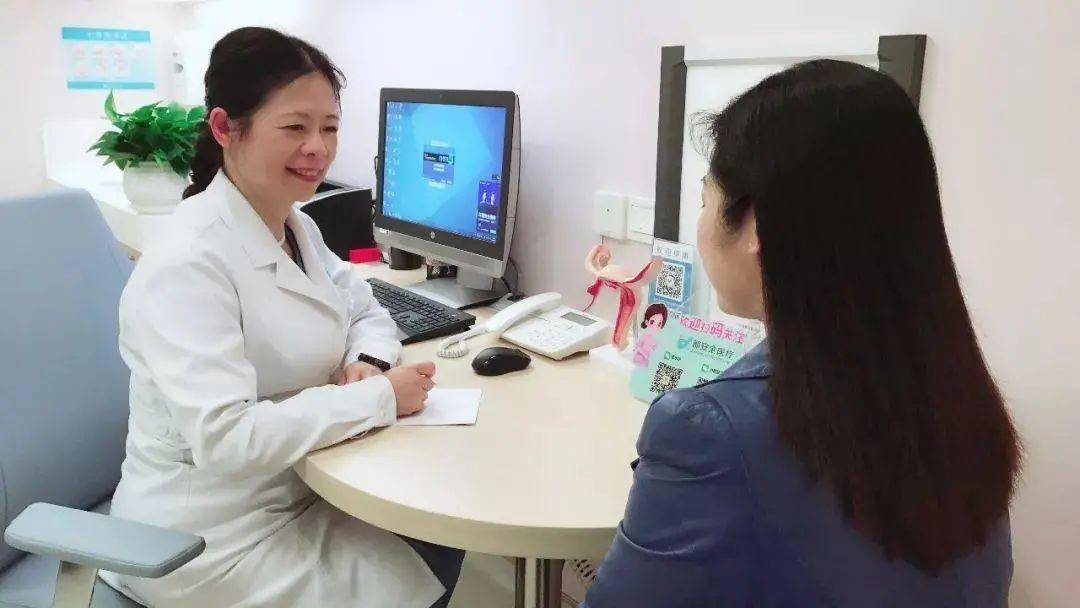 这份"金色学堂"的实用课程表请为爸妈收藏好!