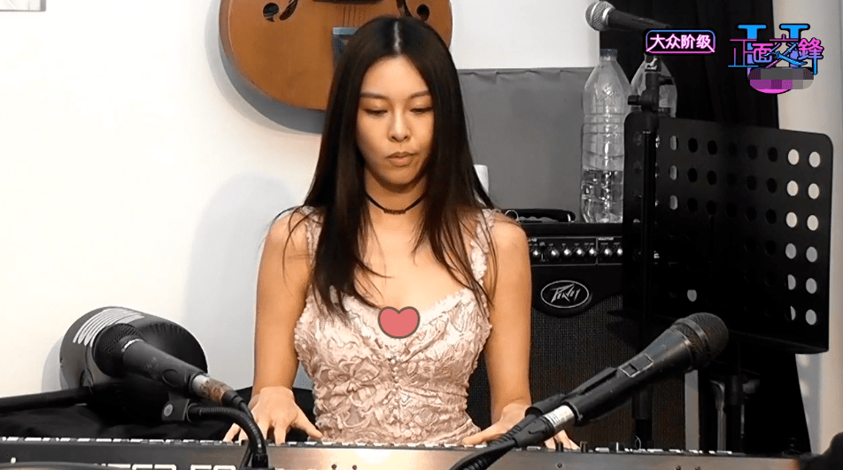 她因性感身材和美貌被封神，如今卻遭網暴崩潰自殺，還自爆曾被潛規則...... 健身減肥達人 第6张