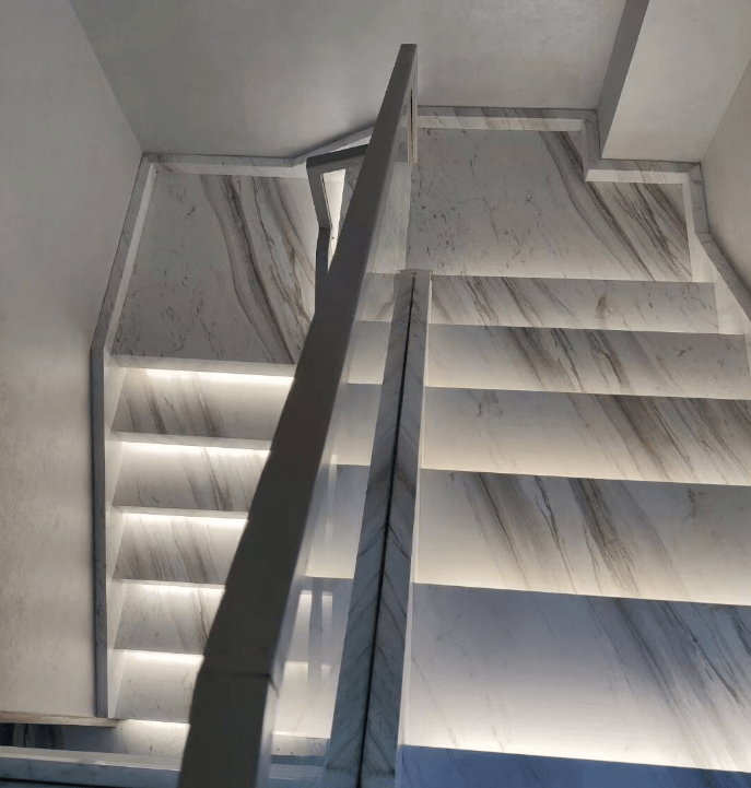 石材楼梯与玻璃栏杆的几种造型方式