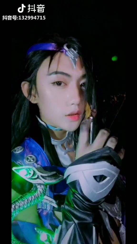 剑三 师兄这有个幺蛾子送你要不要 (碎碎念:毒哥驰冥套的挖煤手真的很