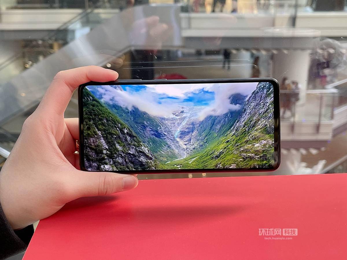 方面|三星再推主打年轻用户新机：Galaxy A52 5G能否成功捕获其芳心
