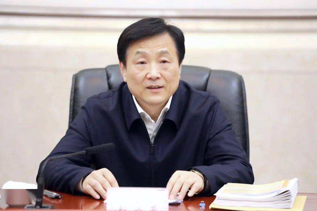 省十三届人大常委会第八十三次主任会议在昌举行