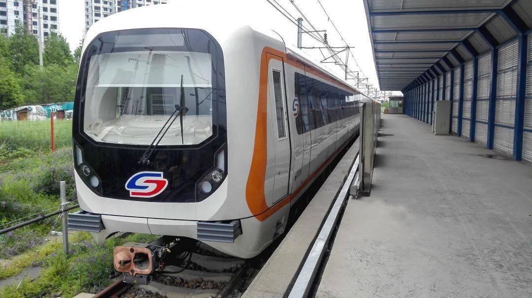全球首发全碳化硅永磁直驱列车正式交付