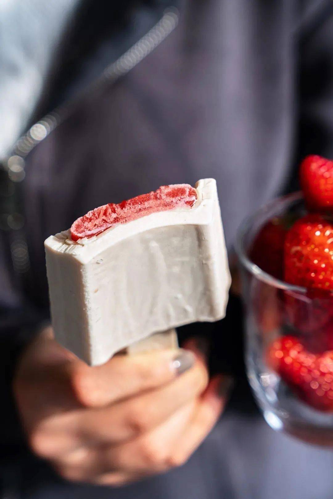 钟薛高"拍了拍你":请查收你的春日浪漫邀请函!