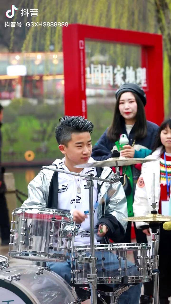 唱出女性的心声,还记得歌名吗?小天一 架子鼓