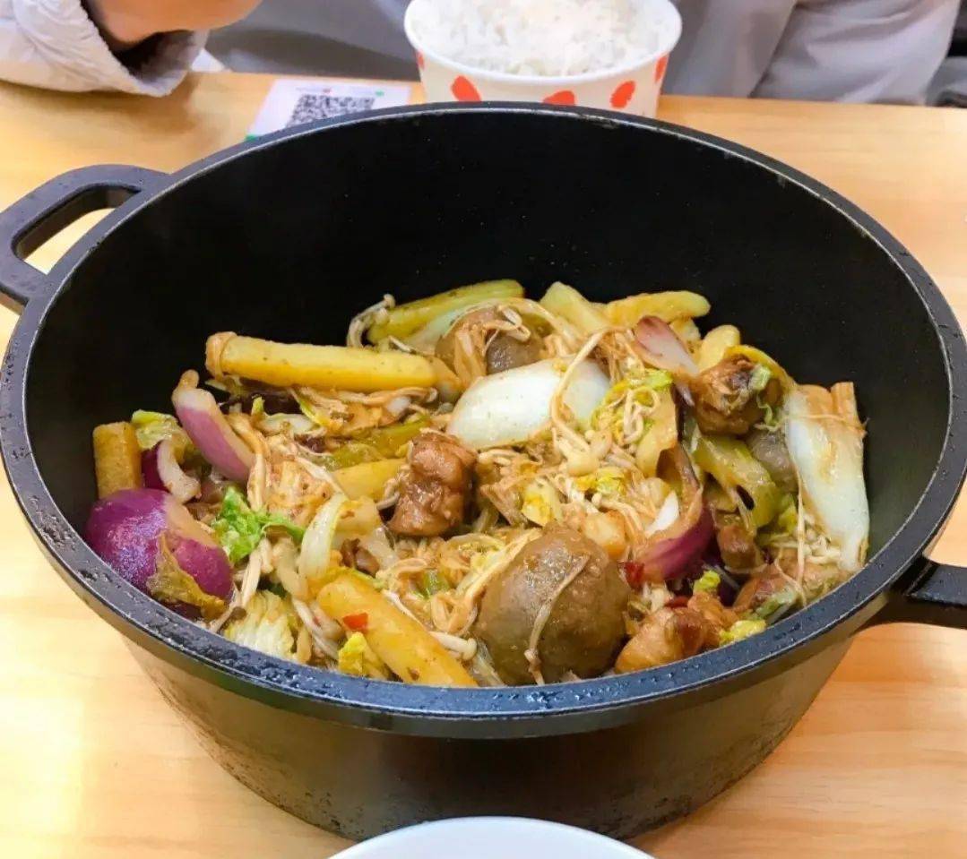 food黄蜀郎鸡公煲地址:天顶街道清水社区浪琴湾燕联小区3栋4-5号点特