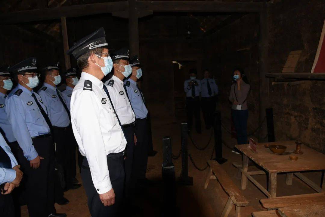 学习教育和队伍教育整顿,3月25日下午,云南省建水监狱组织监狱领导,党