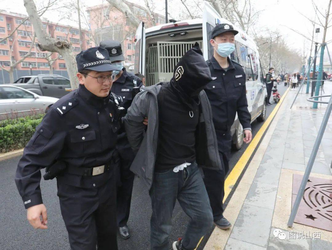 临汾一盗窃电动车惯犯被抓附抓捕视频