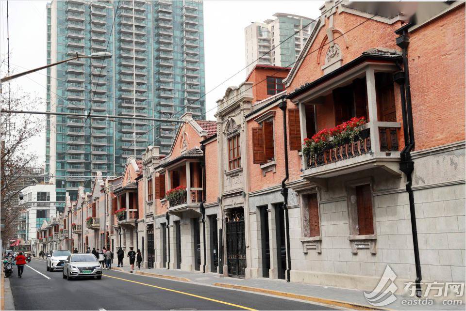 张园西侧脚手架拆除 百年弄堂风貌改造初露真容