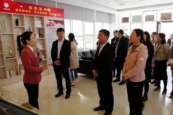 市中区委宣传部考察团到龙泉街道考察新时代文明实践所建设工作