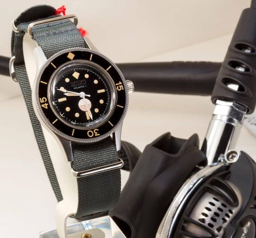 10���ͷ,��鱦����ʮ�x�±�,�������ܹ�עǱˮ��֮һ?