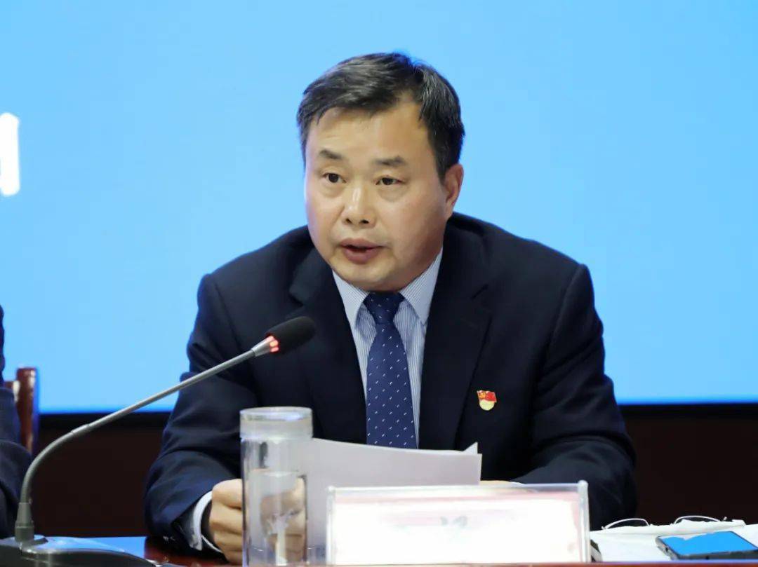 表彰先进 · 激励全员随后,院领导刘慧,田泽允,范银芬,刘洁,张天增