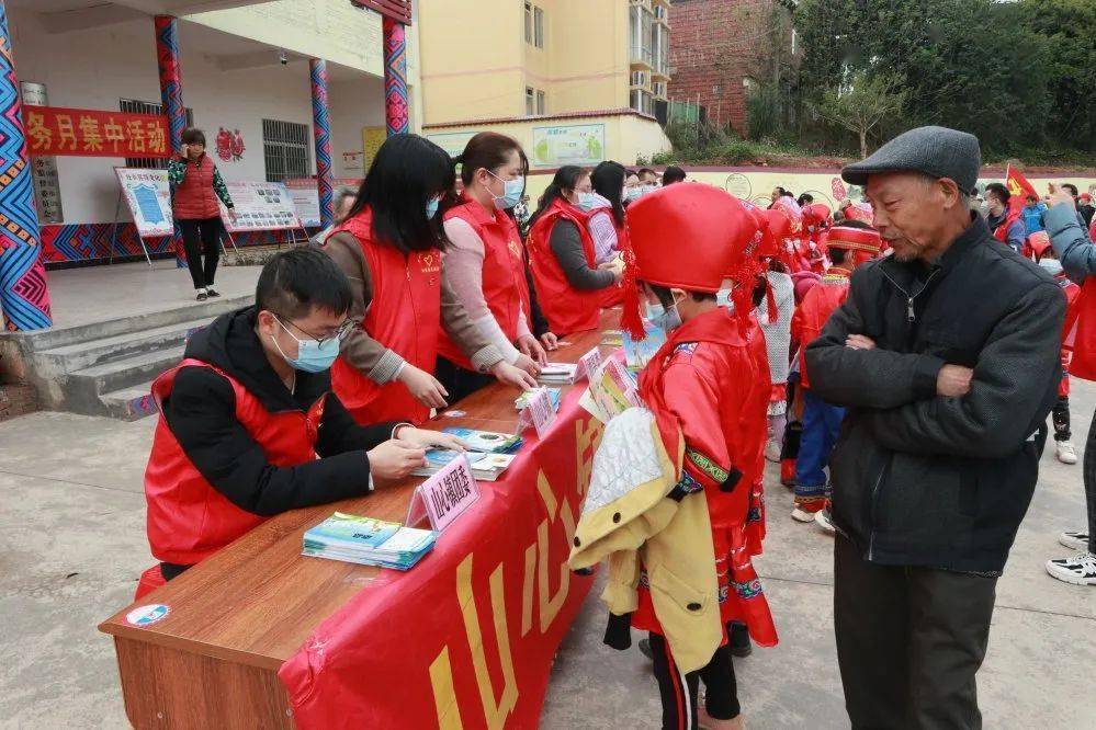 新时代文明实践玉林市组织开展学雷锋志愿服务月活动