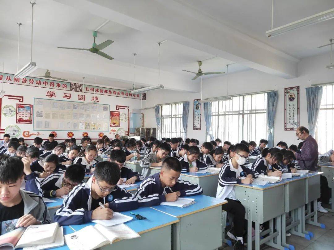 全州三中和富川一中开展教学观摩研讨活动