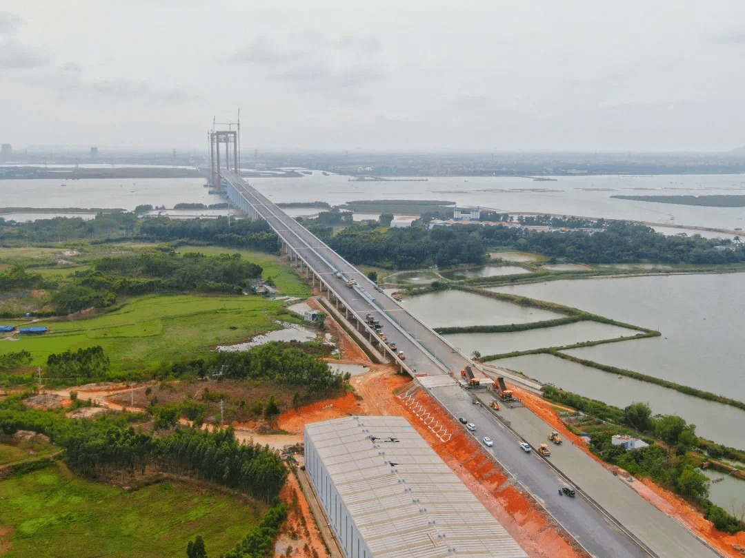 调顺跨海大桥展雄姿!_湛江