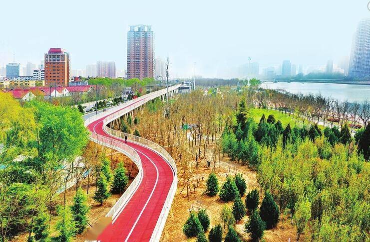 建设中的太原滨河自行车专用道