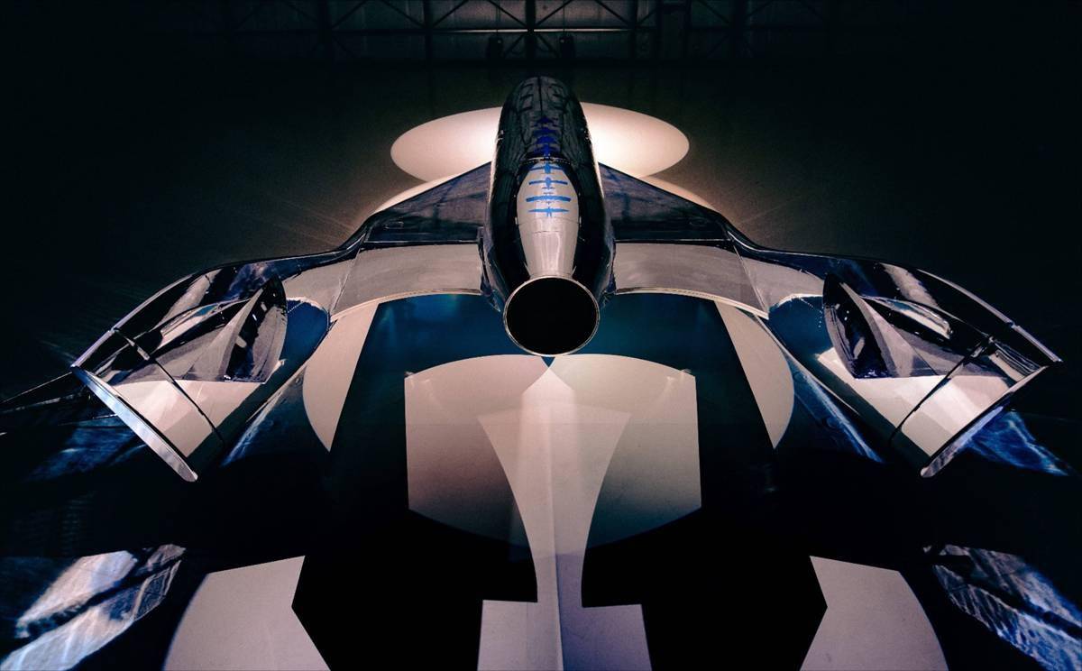维珍银河公司发布全新太空飞机 通体银色科幻感十足