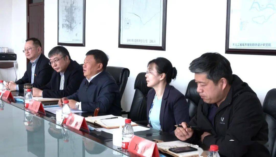 市委书记孙涛与邮储银行黑龙江分行行长银青志一行座谈