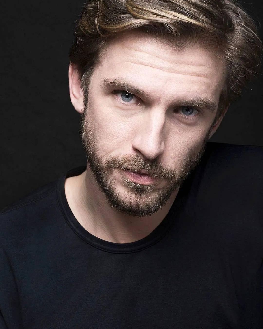 armiehammer再度被开除