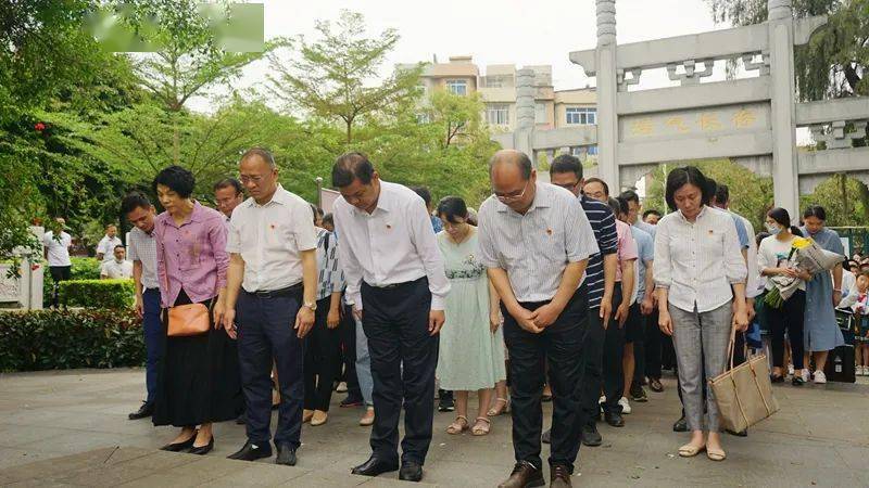 学史力行祭英烈 红色基因我传承_朱锡昂