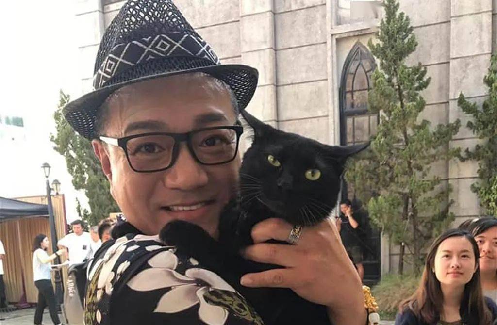 昔演东方不败性向遭疑62岁男星脱单将结婚