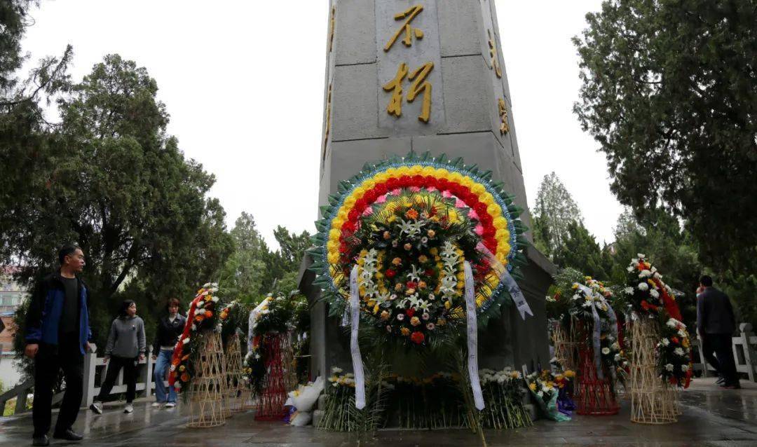 温县烈士陵园纪念馆图片
