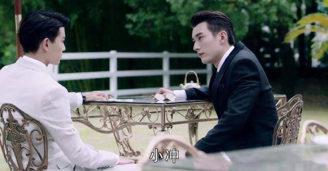 目前来看,电视剧还没有官宣,立项难度还是重重,首先题材比较受限制