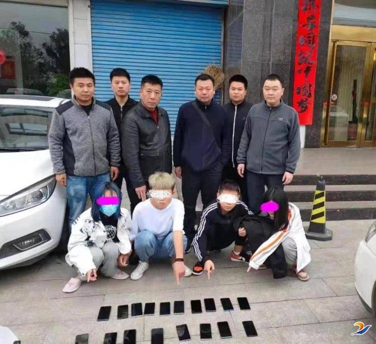 4人结伙砸店盗窃手机 周口警方10小时抓获归案