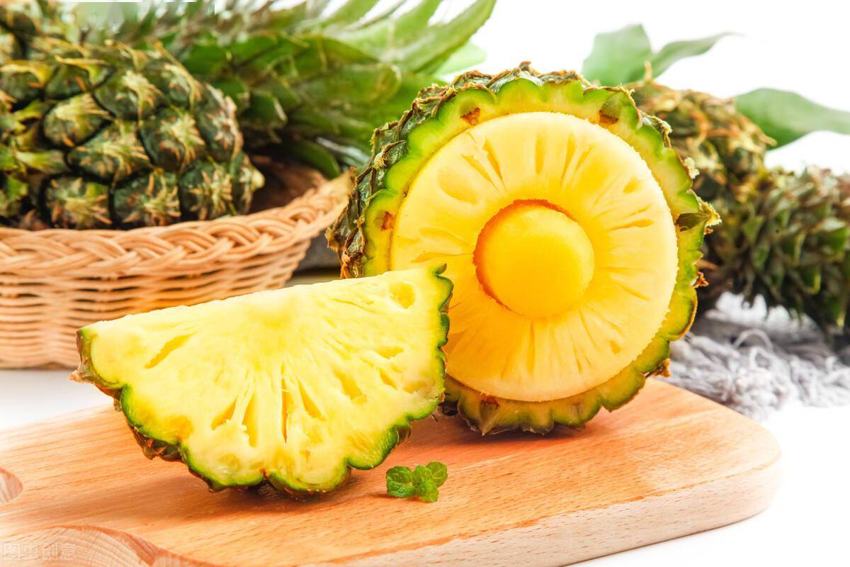 凤梨要不要用水泡 84fd3bac9bc040b2839e25d466711d93.jpeg