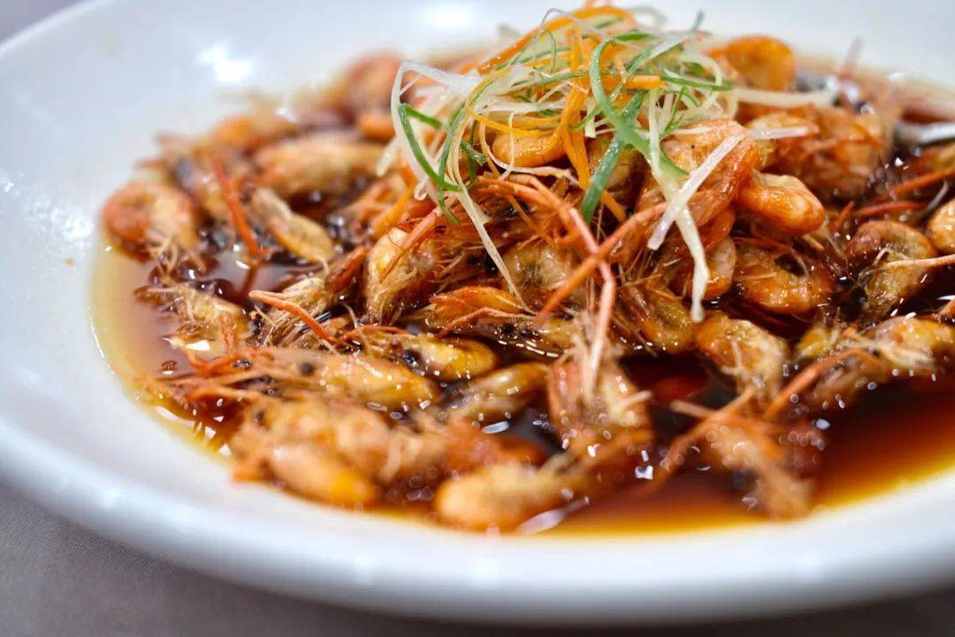 在江阴13年的这家老牌餐饮店,最近吃烤鸭送鱼头汤啦!_菜品