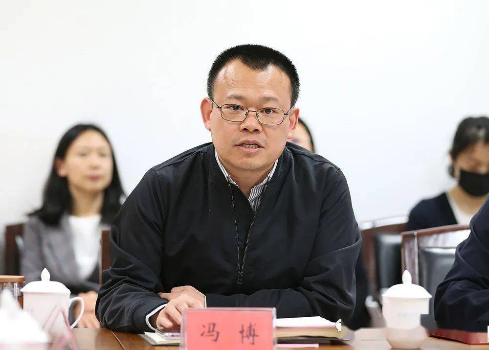 驼韵师话文化与传播学院举办课程思政建设专题研讨会