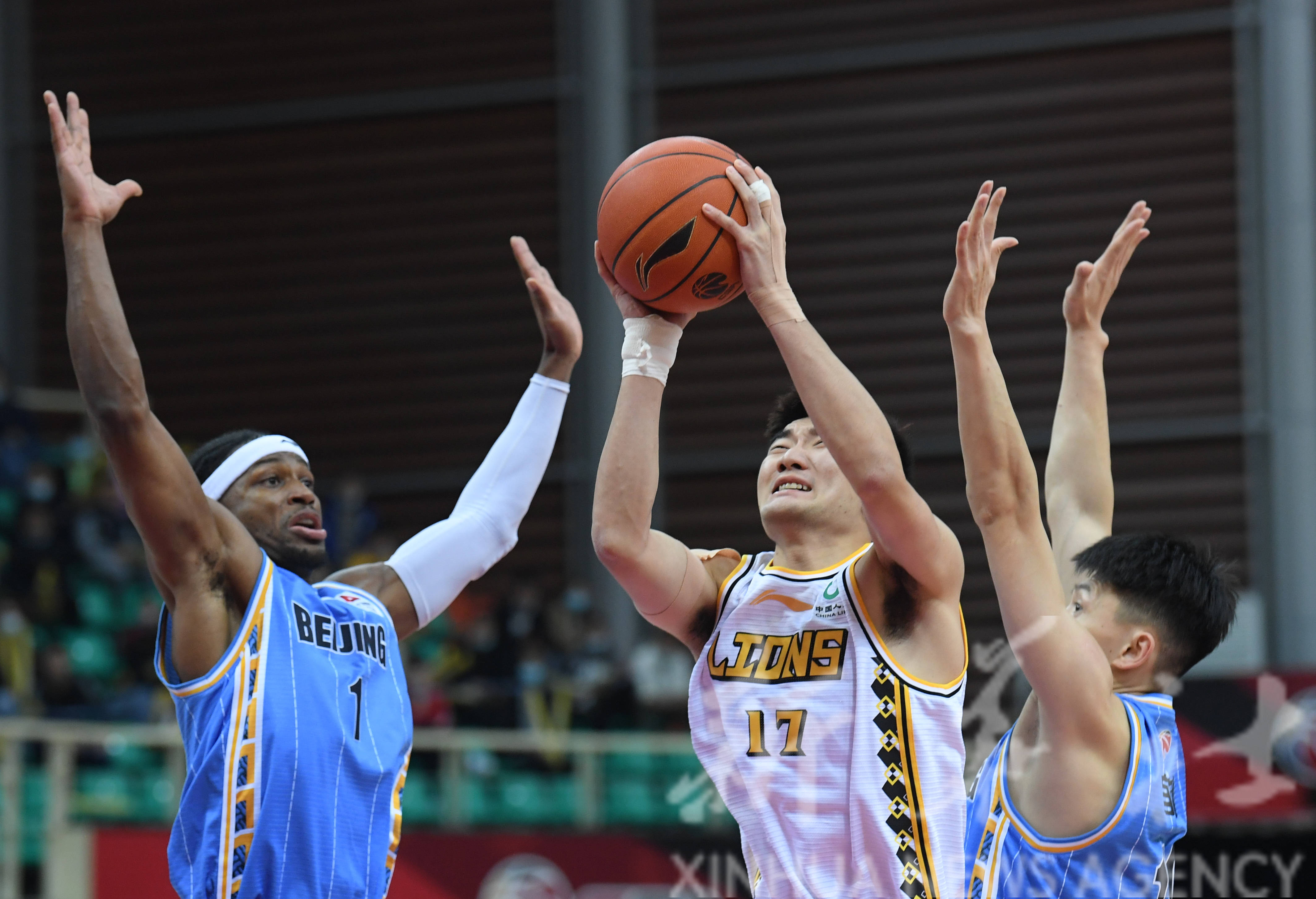 篮球cba第四阶段浙江广厦控股胜北京首钢