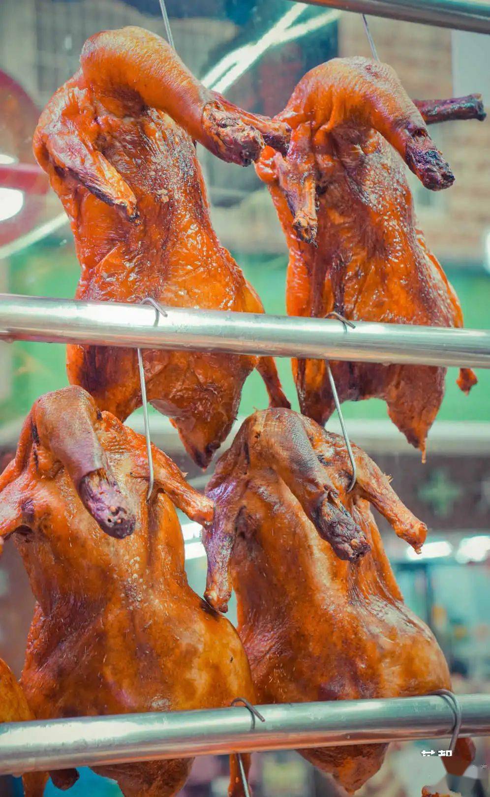 不愧是开店14年的清远洲心烧腊档一啖香脆烧肉打天下