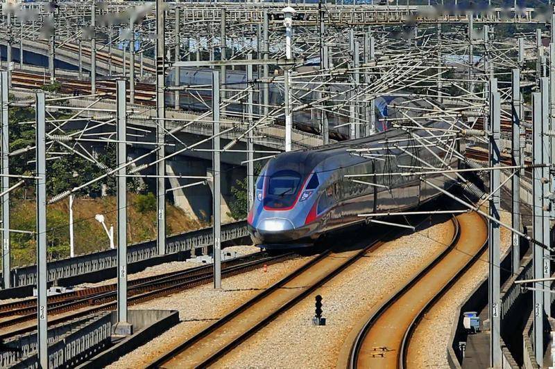 厦深高铁深圳北至厦门北间所有动车组运行时速将由原来的200km/h提速