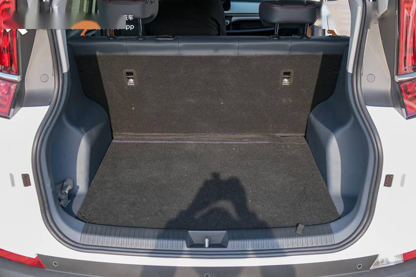 平价车也能有老板位,但是这款车有钱你也买不到_搜狐汽车_搜狐网