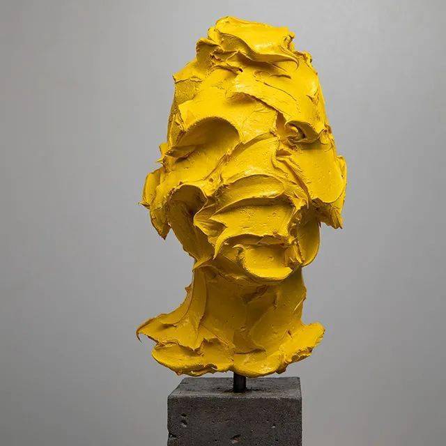 最柔软的材料也可以变成雕塑