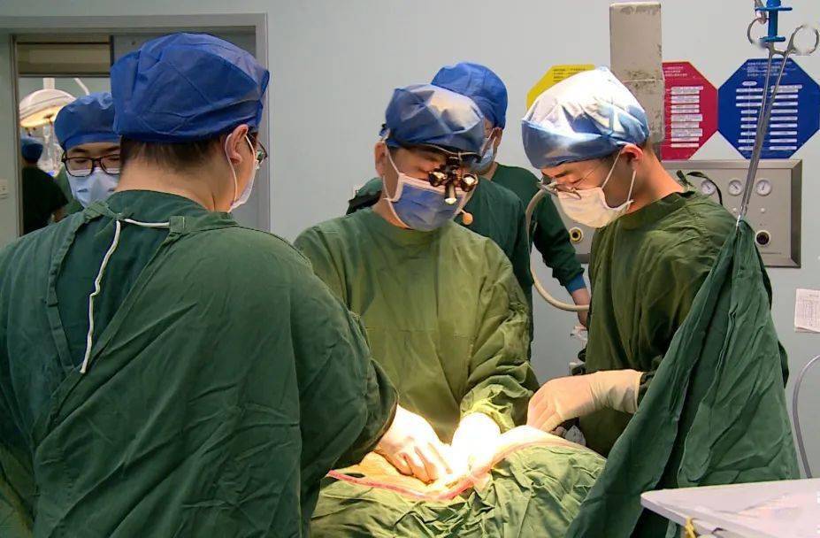 大场面徐医附院牵头五家大型医院联合持续一周手术展播全国在线医务