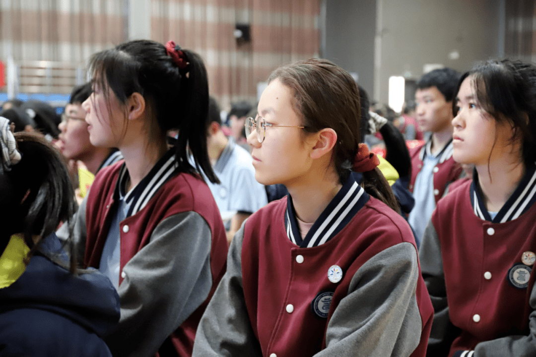 虽然辛苦,还是会选择滚烫的人生——杭州市余杭文昌高级中学第四期